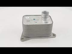 06K117021B ऑटो पार्ट्स कार इंजन स्पेयर पार्ट्स एकल तेल कूलर रेडिएटर प्रतिस्थापन