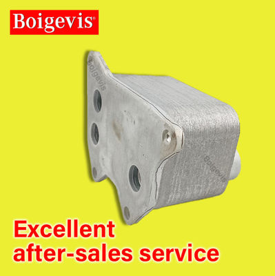 06K117021B ऑटो पार्ट्स कार इंजन स्पेयर पार्ट्स एकल तेल कूलर रेडिएटर प्रतिस्थापन